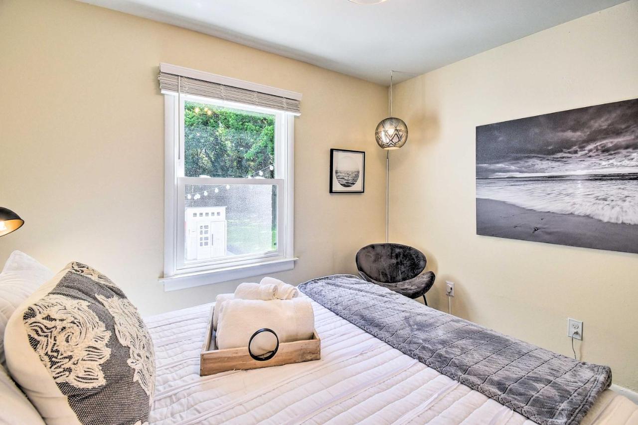 Charming Hampton Home With Yard 2 Mi To Beach! Exterior photo