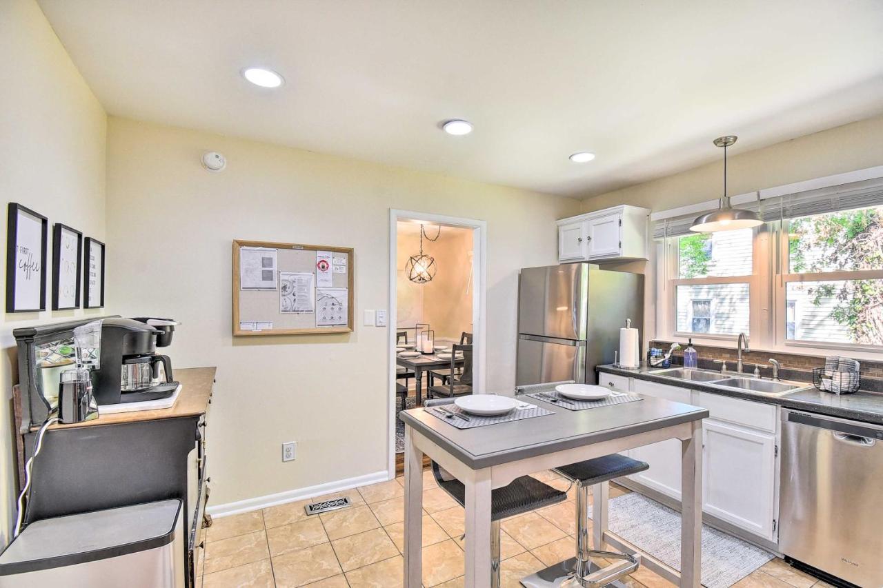 Charming Hampton Home With Yard 2 Mi To Beach! Exterior photo